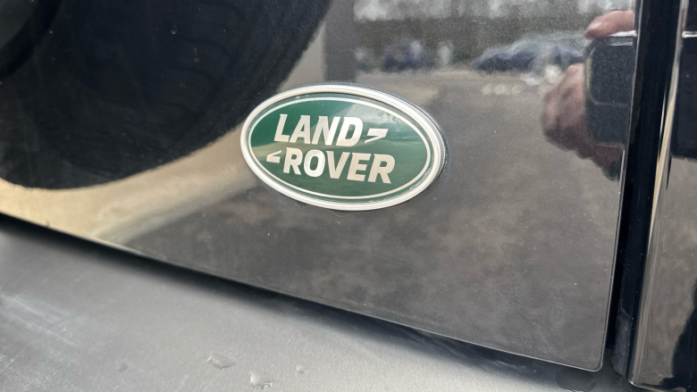 Land Rover Defender 3.0 D250 X-Dynamic SE 90 3dr Auto Diesel Estate